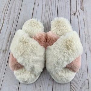 Idyllwind Shoes | Idyllwind Slippers Size S(5-6) Color: Cream/Pink